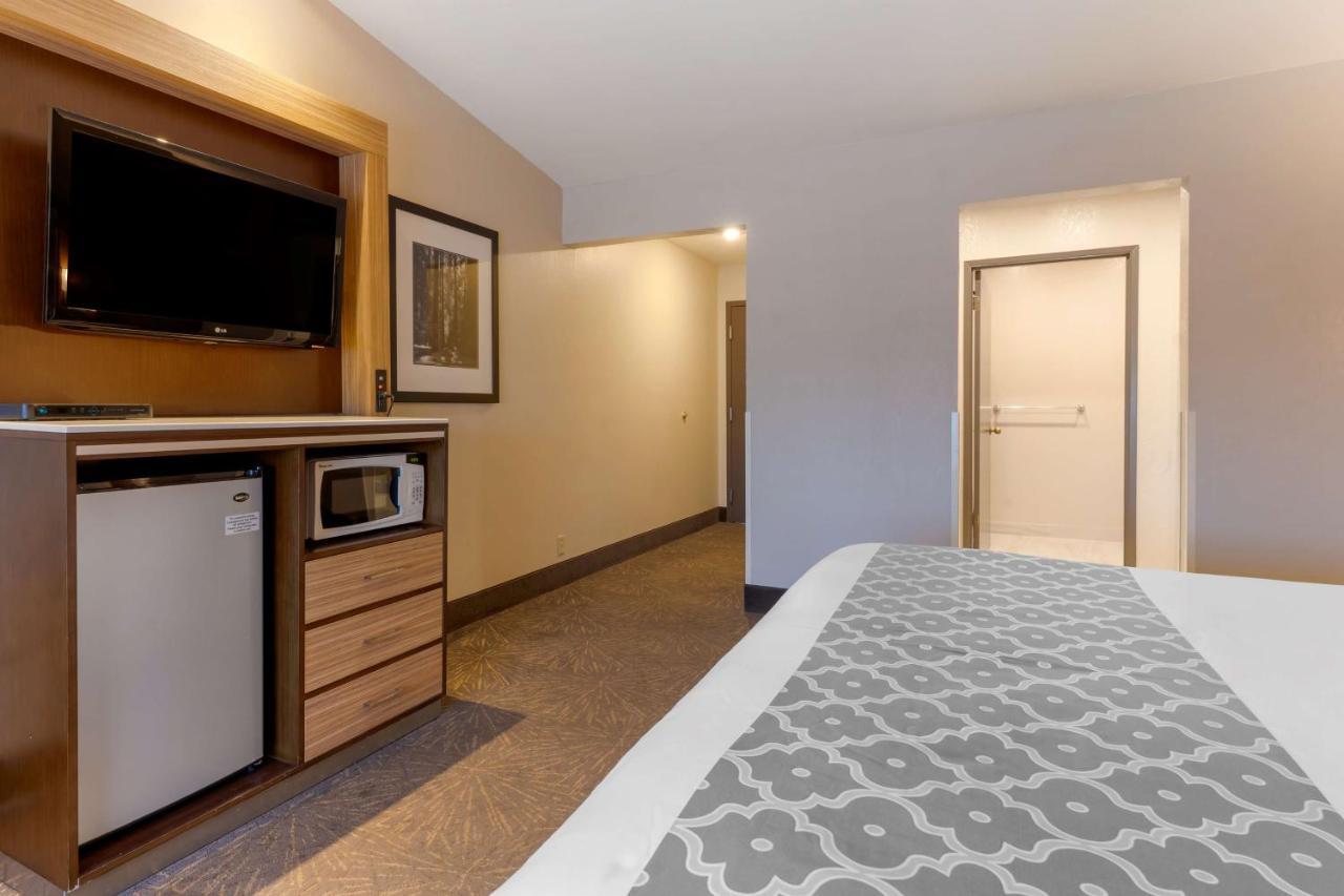 Best Western Plus Forest Park Inn Гилрой Екстериор снимка