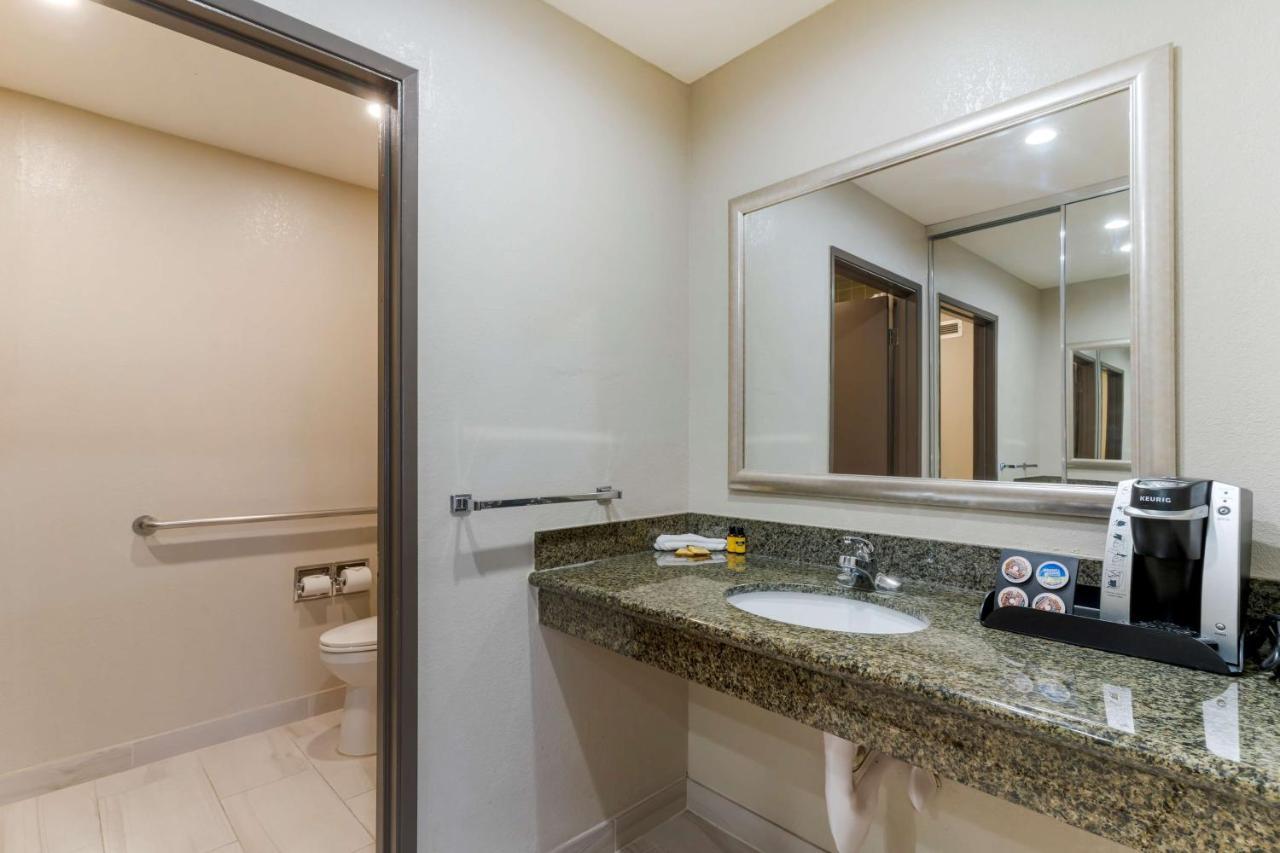 Best Western Plus Forest Park Inn Гилрой Екстериор снимка